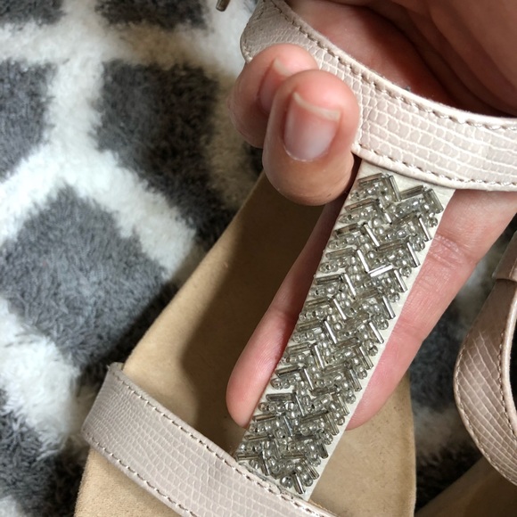 🌴Beaded T Strap Wedge - Picture 5 of 7